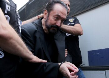 Yargıtay’dan Adnan Oktar kararı: 8 bin 658 yıllık cezası onandı