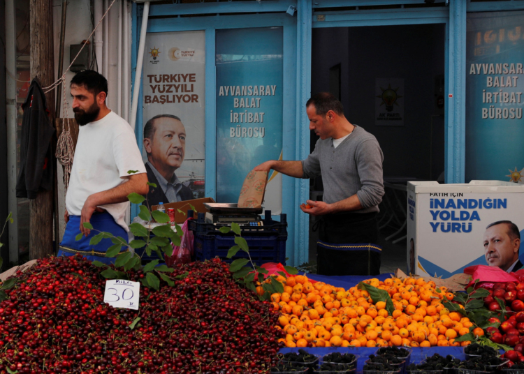 AKP en düşük emekli maaşı için toplanıyor: Asgari ücrete ara zam yok, vergi paketi kademeli olacak 1 AKP en düşük emekli maaşı için toplanıyor: Asgari ücrete ara zam yok, vergi paketi kademeli olacak