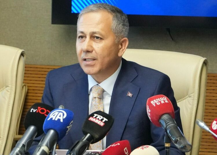 Bakan Yerlikaya: Kayyım atanmasından çok keyif almıyoruz