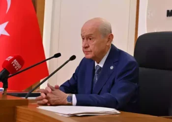 Babacan: Bahçeli’nin bir ayağı siyasetin, öbür ayağı mafyanın içinde