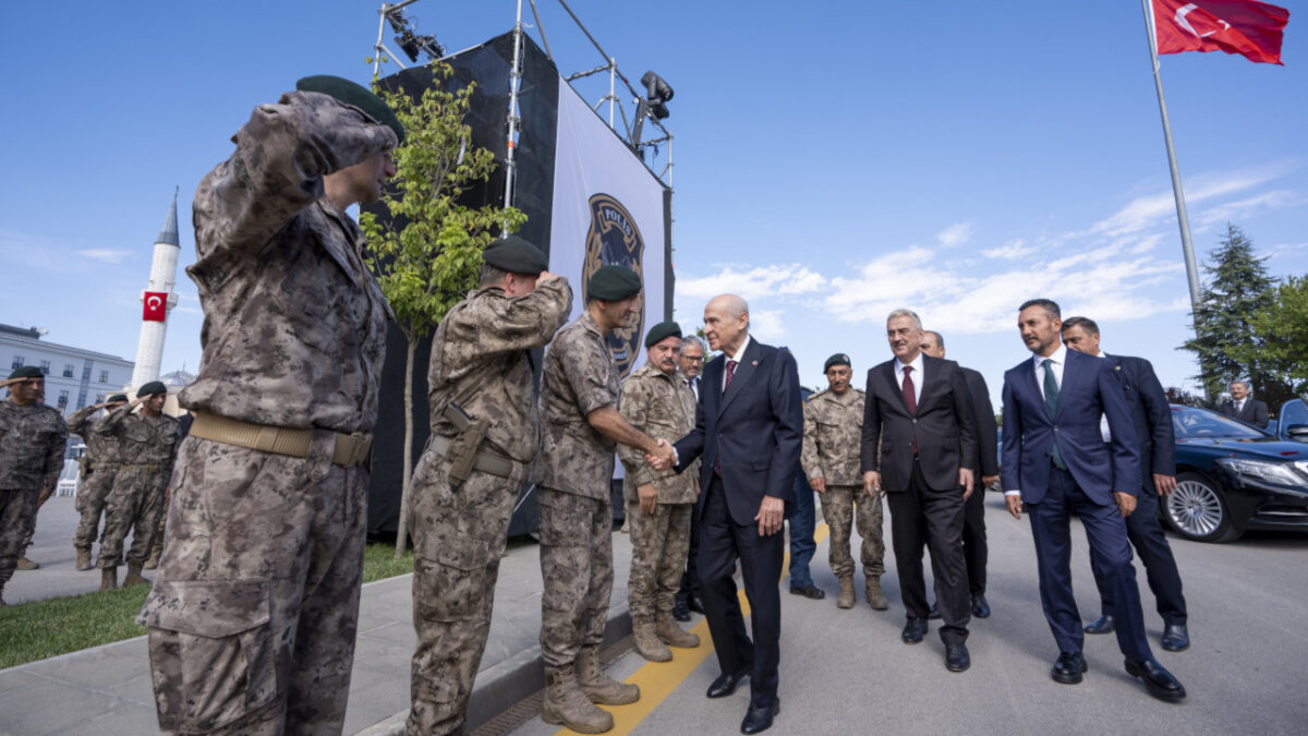 Bahçeli, Gölbaşı Özel Harekat’ı ziyaret etti 2 Bahçeli, Gölbaşı Özel Harekat’ı ziyaret etti
