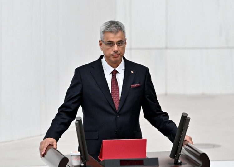 Yeni bakanın Fenerbahçe paylaşımları gündem oldu