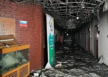 Bangladeş’te protestolar: Sokağa çıkma yasağı 7 saatliğine kaldırıldı