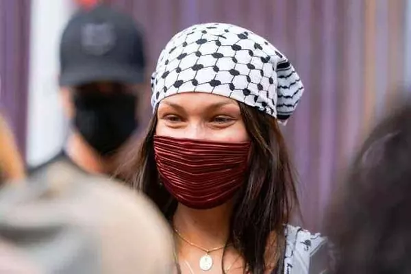 İsrail tepkisi üzerine Adidas'tan Bella Hadid özrü geldi 2 İsrail tepkisi üzerine Adidas'tan Bella Hadid özrü geldi