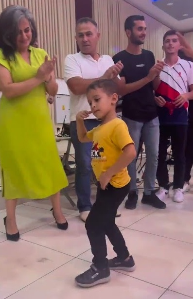 Justin Bieber paylaştı! Osmaniyeli Ahmet'in dansı meşhur oldu