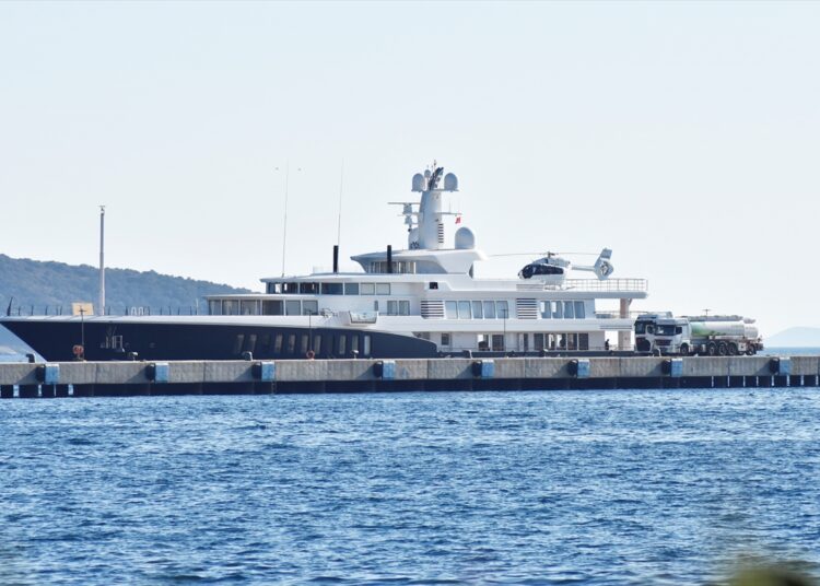 Suna Yaman yazdı I Milyonerlerin göç dalgası: Dolarları 'daha güvenli' ülkelere taşıyorlar 1 Suna Yaman yazdı I Milyonerlerin göç dalgası: Dolarları ‘daha güvenli’ ülkelere taşıyorlar