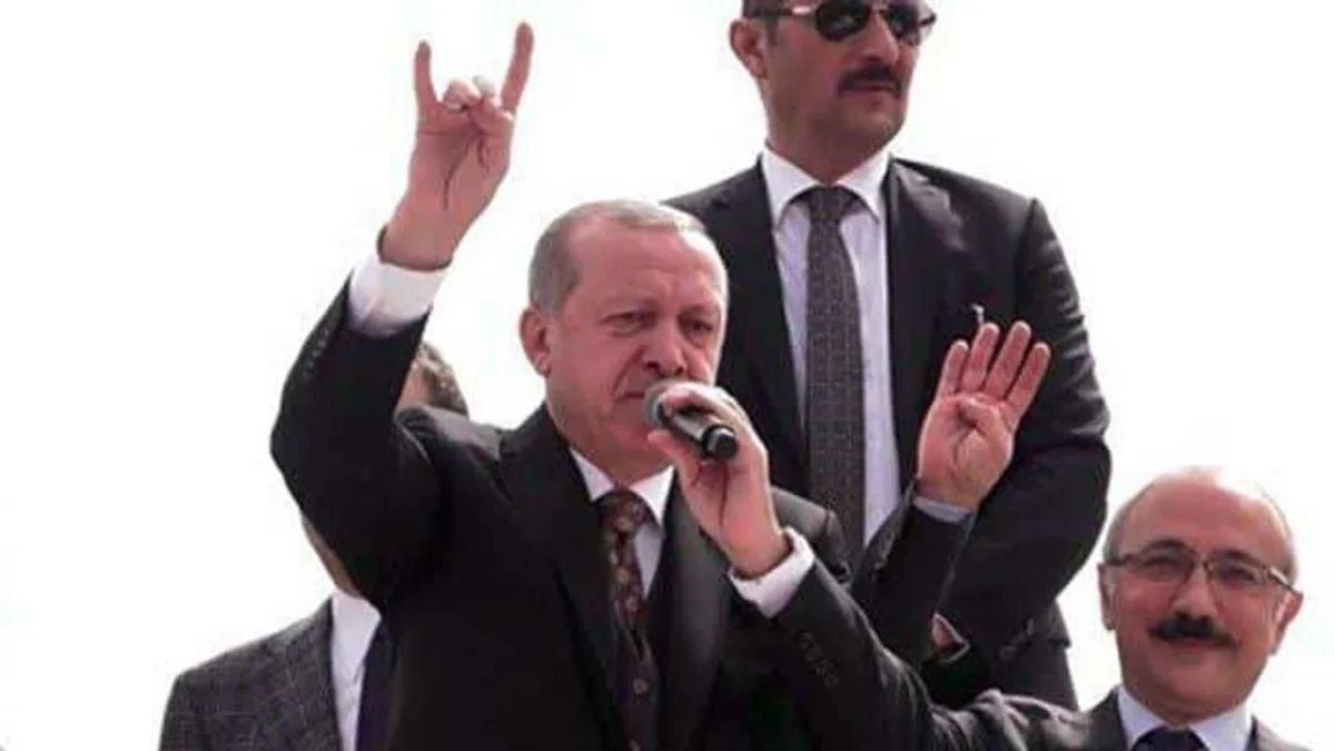 Halis Gül yazdı l Merih’in bozkurt selamına kim hangi yorumu yaptı?