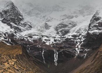 Peru’da çığ altında kalan Amerikalı dağcının cesedi 22 yıl sonra bulundu