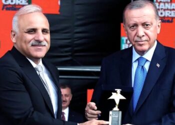 AK Parti’li başkan Diyarbakır’a vali oldu! Kayyım hazırlığı mı?