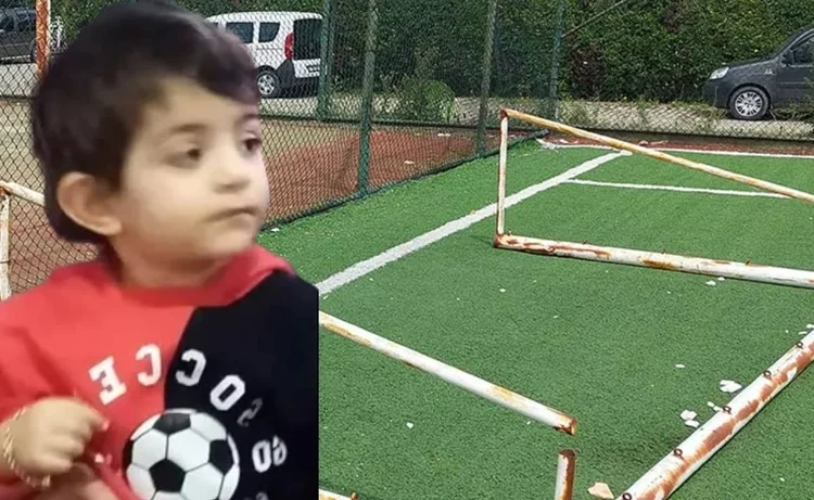 Can acıtan ihmal: Devrilen kale direğinin altında kalan 4 yaşındaki çocuk hayatını kaybetti 1 Can acıtan ihmal: Devrilen kale direğinin altında kalan 4 yaşındaki çocuk hayatını kaybetti