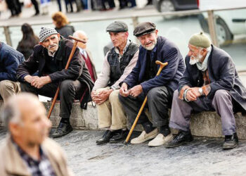 Düzenleme yapılmazsa 4 milyon emekli sıfır zam alacak!