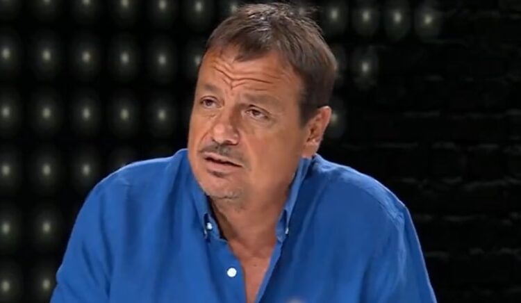 Ergin Ataman vize problemine isyan etti: Ailem Yunanistan'a gelemiyor! 1 Ergin Ataman vize problemine isyan etti: Ailem Yunanistan’a gelemiyor!