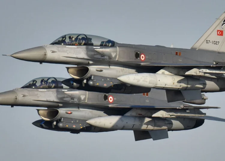 Bloomberg duyurdu: Türkiye F-16 anlaşmasında kısıtlamaya gidiyor