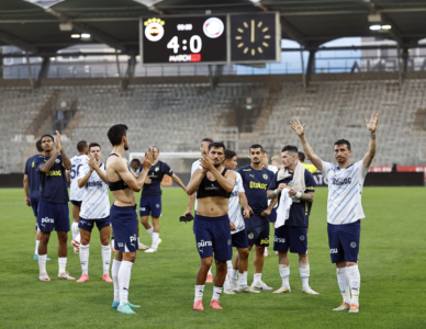 Fenerbahçe, hazırlık maçında gövde gösterisi yaptı (Maç Özeti) 4 Fenerbahçe, hazırlık maçında gövde gösterisi yaptı (Maç Özeti)