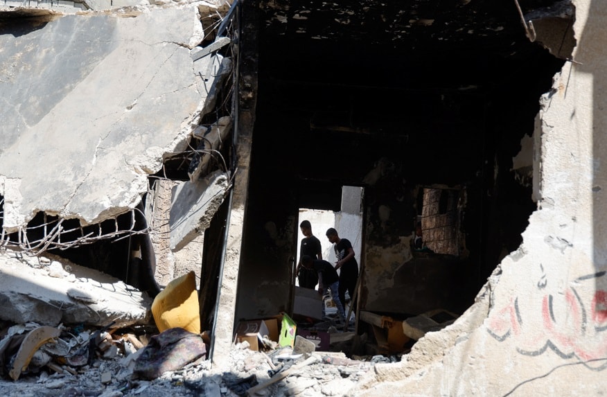 İsrail, Filistinli genci araca bağlayıp canlı kalkan yaptı