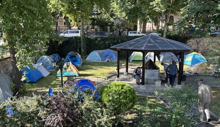 Edirne’de güreş yoğunluğu; cami bahçesi çadırla doldu