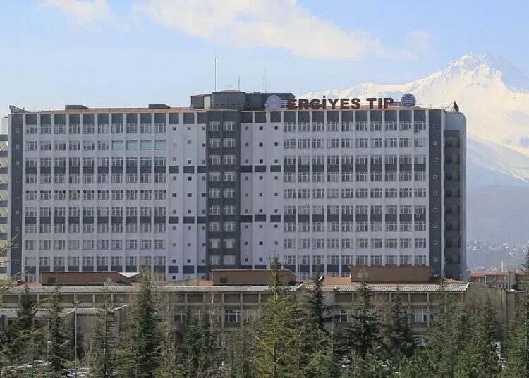 İddia: İlçe Emniyet Müdürü ve oğulları doktora saldırdı 1 İddia: İlçe Emniyet Müdürü ve oğulları doktora saldırdı
