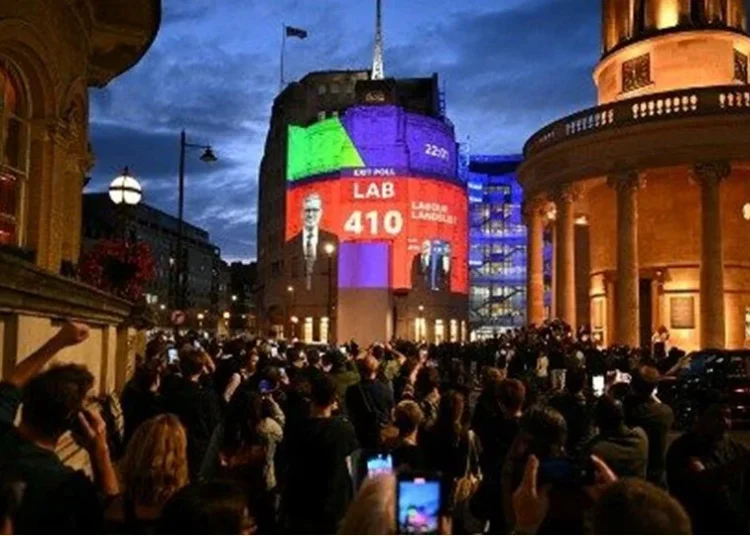 İngiltere’de İşçi partisi 14 yıl sonra tek başına iktidar