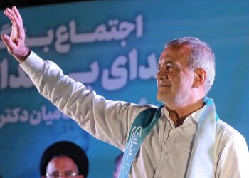 İran’da cumhurbaşkanı seçimi: İkinci tur seçimi anketinde kim önde