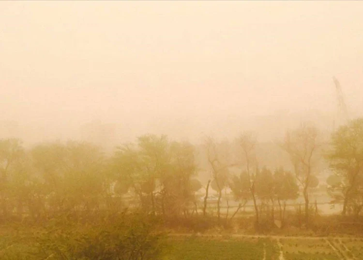 İran’da kum fırtınası etkisi: 620 kişi hastaneye kaldırıldı