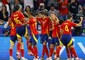 EURO 2024’ün ilk finalisti İspanya oldu