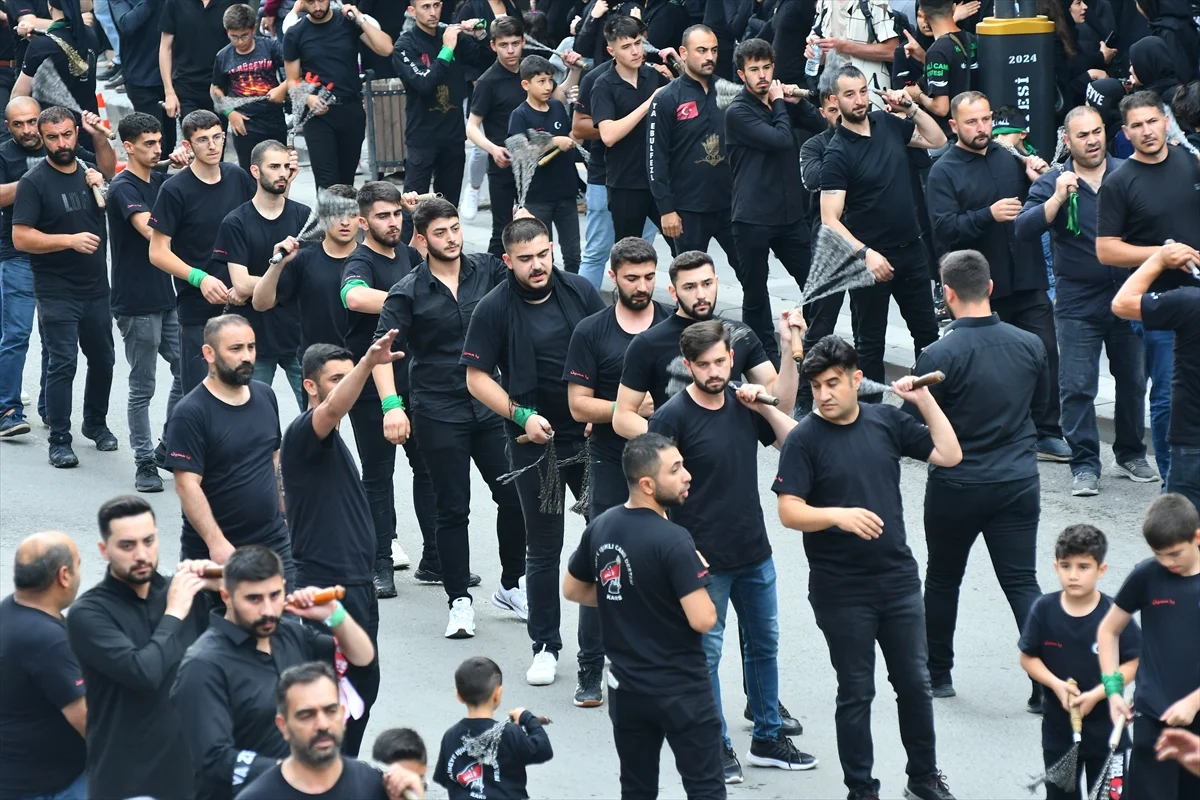 Kerbela şehitleri ağıtlarla ve zincirle vurmalarla anıldı