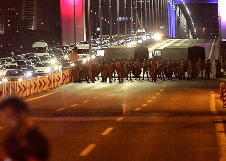 İki ayrı mahkemeden tartışmalı 15 Temmuz kararı