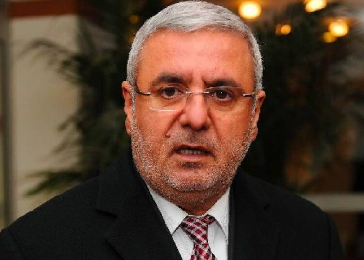 Mehmet Metiner, isim vermeden eleştirdi: Bu tipler her yerde varlar 1 Mehmet Metiner, isim vermeden eleştirdi: Bu tipler her yerde varlar