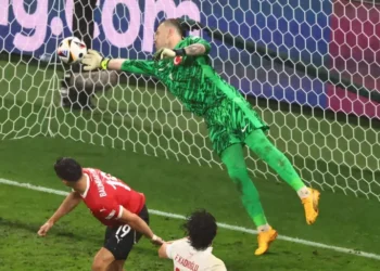 Avusturya – Türkiye maçında Mert Günok’tan inanılmaz kurtarış!