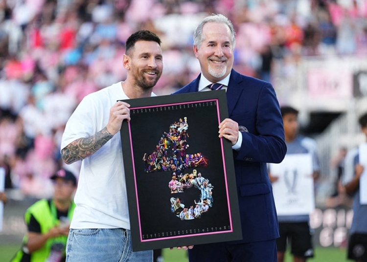 Lionel Messi’ye 45’inci kupası için özel tören düzenlendi