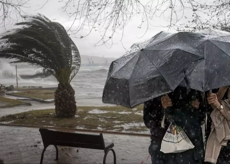 Meteoroloji'den 48 il için fırtına uyarısı 1 Meteoroloji, sarı kod vererek 9 ili uyardı: Sağanak ve fırtına geliyor
