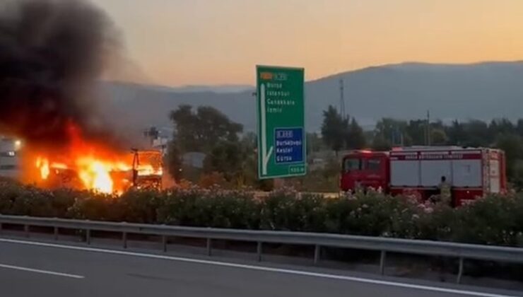 Bu kaçıncı yangın? Seyir halindeki yolcu otobüsü yanarak kül oldu
