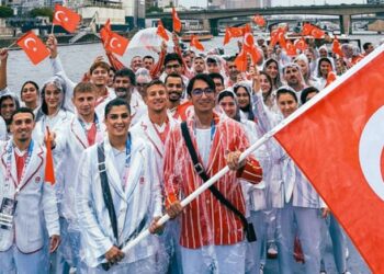 Türkiye’nin Olimpiyat kıyafeti sosyal medyada alay konusu oldu