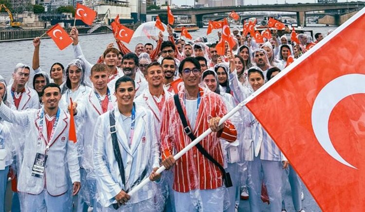 Türkiye'nin Olimpiyat kıyafeti sosyal medyada alay konusu oldu 1 Türkiye’nin Olimpiyat kıyafeti sosyal medyada alay konusu oldu
