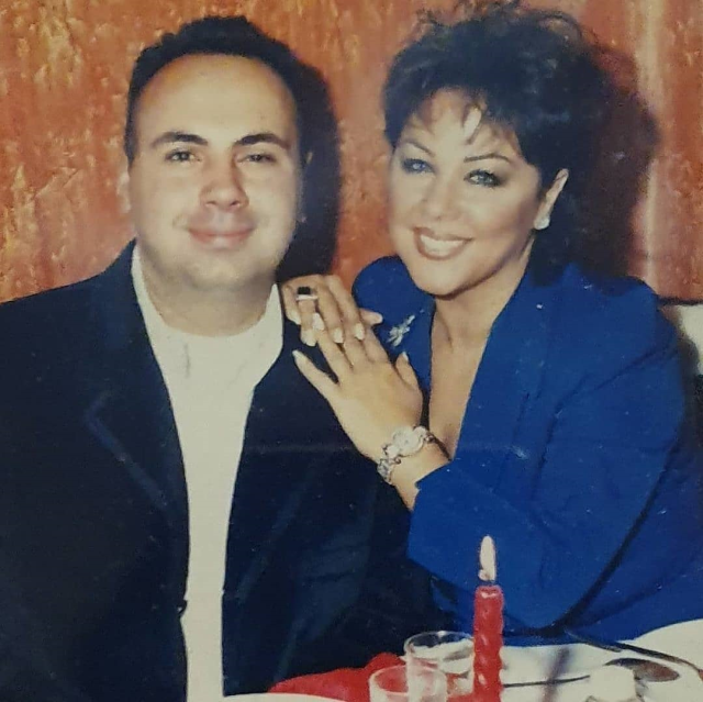 Şarkıcı Safiye Soyman'ın oğlu hayatını kaybetti 2 Şarkıcı Safiye Soyman'ın oğlu hayatını kaybetti