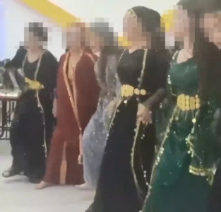 Siirt'te düğünde slogan atan 6 kişi, "terör propagandası" iddiasıyla gözaltına alındı 3 Siirt'te düğünde slogan atan 6 kişi, "terör propagandası" iddiasıyla gözaltına alındı