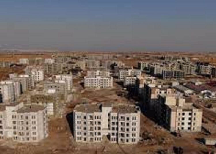 TOKİ’nin 2 milyar liralık ihalesi eski AK Parti’li bakanın kardeşlerine verildi