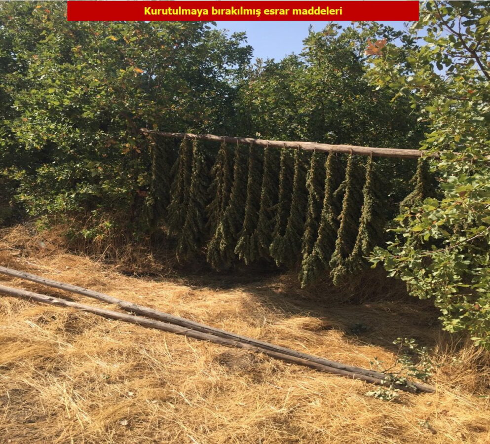 Uyuşturucu baronlarına köstebeklik yapan komutan tutuklandı 5 Uyuşturucu baronlarına köstebeklik yapan komutan tutuklandı