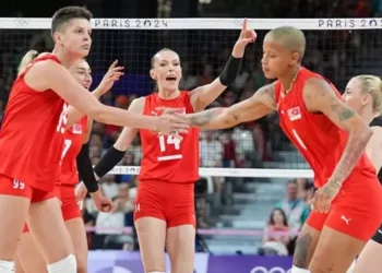 Müthiş maçta Filenin Sultanları, 2-0 geriden gelip Hollanda’yı yendi