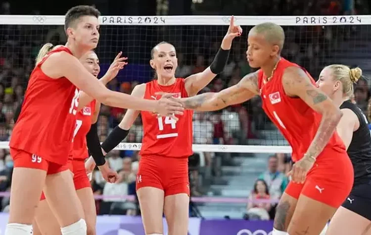 Müthiş maçta Filenin Sultanları, 2-0 geriden gelip Hollanda’yı yendi