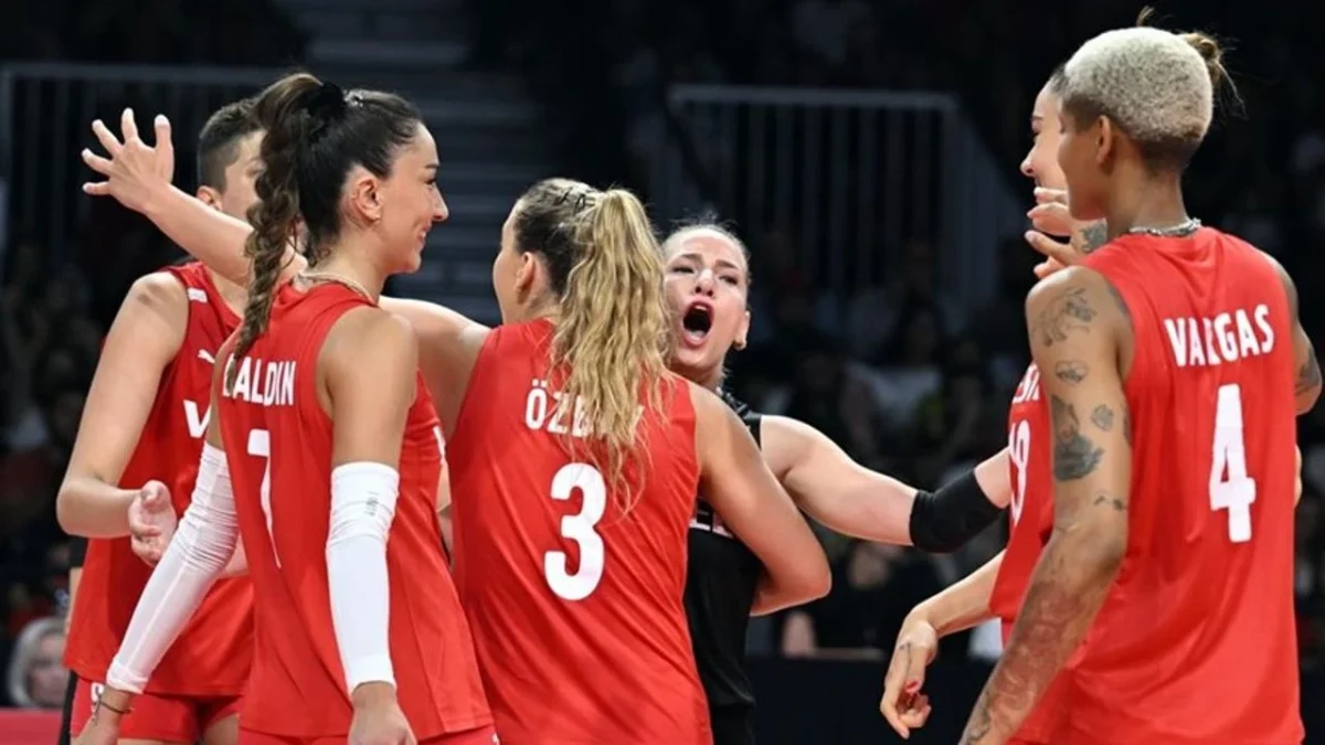Müthiş maçta Filenin Sultanları, 2-0 geriden gelip Hollanda’yı yendi