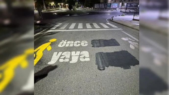 Kürtçe trafik uyarılarını valilik sildirdi, büyükşehir yeniden yazdı