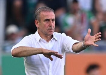 Abdullah Avcı'dan sosyal medya tepkisi: Numaramı paylaşıyorlar, benim ailem ve çocuklarım var 1 Abdullah Avcı’dan sosyal medya tepkisi: Numaramı paylaşıyorlar, benim ailem ve çocuklarım var