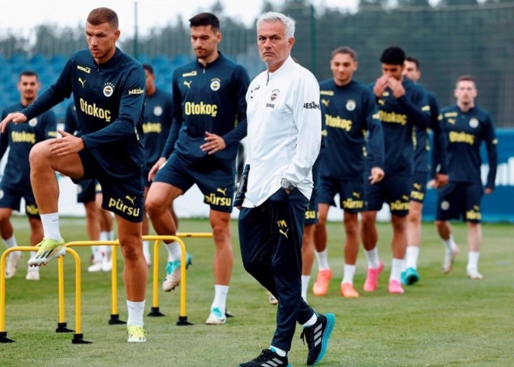 Fenerbahçe, Şampiyonlar Ligi yolunda avantaj için Lille deplasmanında 1 Fenerbahçe, Şampiyonlar Ligi yolunda avantaj için Lille deplasmanında