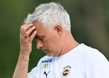 Jose Mourinho, Avrupa kupaları kariyerinde bir ilki Fenerbahçe ile yaşadı