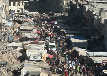 Han Yunus’ta 75 bin’den fazla Filistinli göç etti