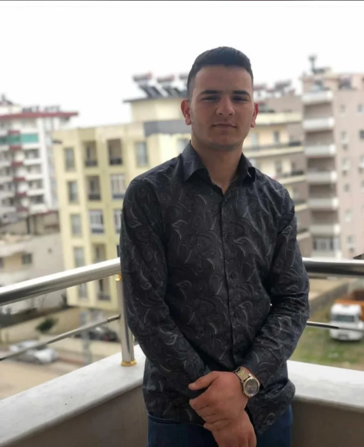 Sahilde oturan gençlere ateş açıldı! 1 ölü, 1 ağır yaralı 2 Sahilde oturan gençlere ateş açıldı! 1 ölü, 1 ağır yaralı