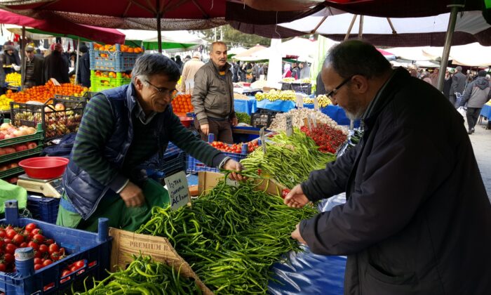 Metropoll Araştırma: AK Parti oyları 2002’den bu yana en düşük seviyede 2 Metropoll Araştırma: AK Parti oyları 2002’den bu yana en düşük seviyede