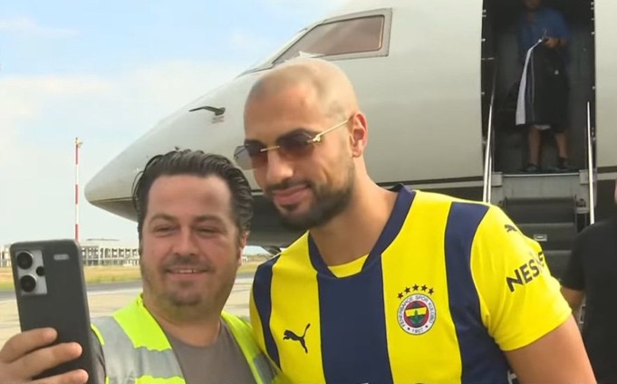 Fenerbahçe'nin yeni yıldızı Sofyan Amrabat İstanbul'da 1 Fenerbahçe’nin yeni yıldızı Sofyan Amrabat İstanbul’da
