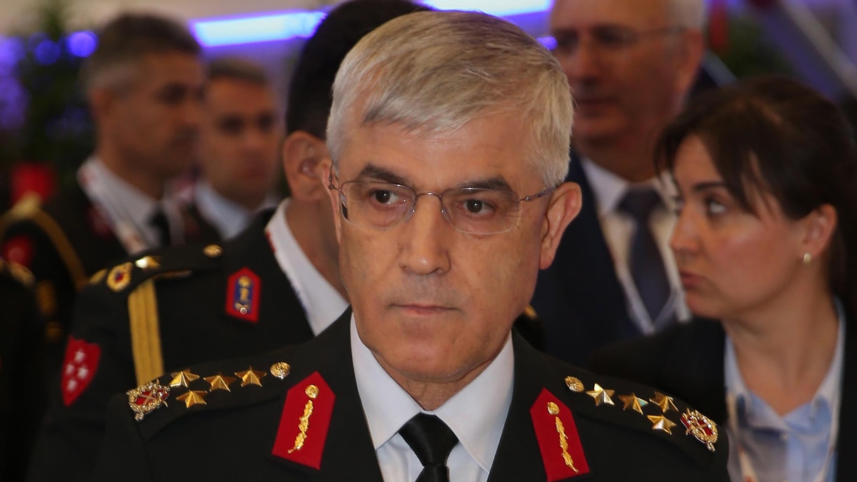 Arif Çetin, Erdoğan’a övgülerine rağmen görevden alındı 3 Arif Çetin, Erdoğan’a övgülerine rağmen görevden alındı